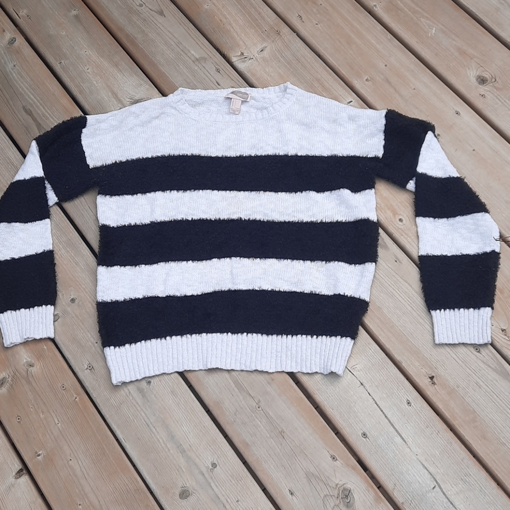 Forever 21 sweater